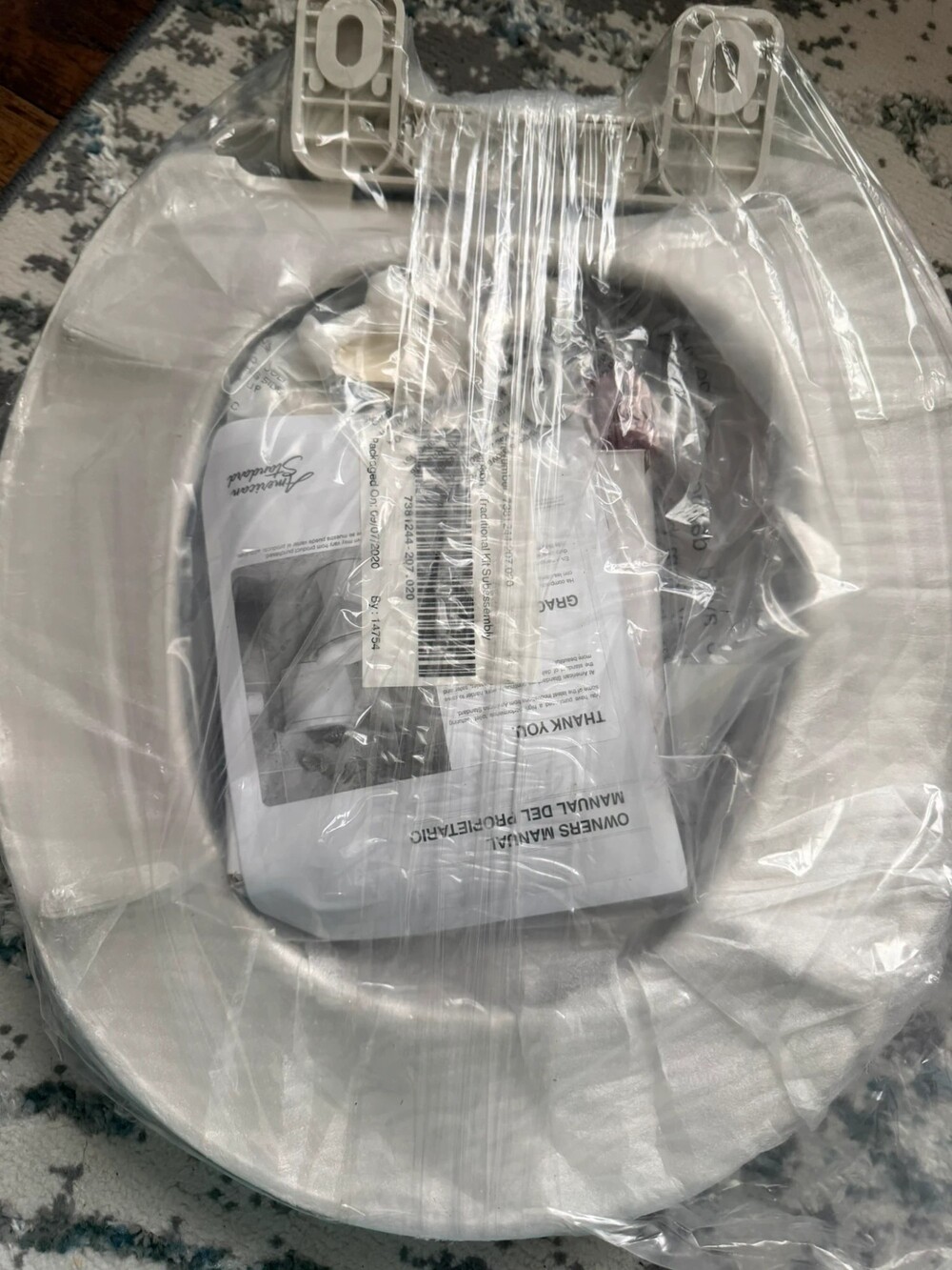 American Standard White Round Slow-Close Toilet Seat Super Kit